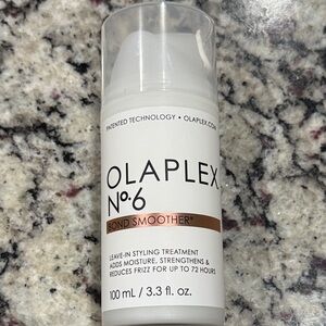 OLAPLEX No.6 Bond Smoother Leave-In Styling Treatment! New with seal!